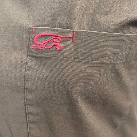 IguanaMed MedFlex 2 Quattro V Neck Scrub Top XS - Picture 8 of 10